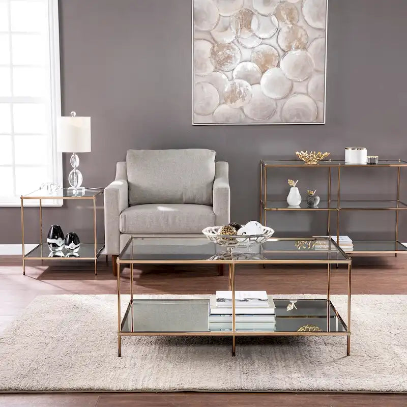 Table basse rectangulaire dorée SEI Furniture avec plateau en verre et étagère inférieure